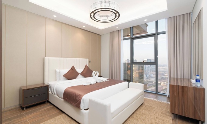 Business Bay Apartamento | High-Rise 2BR Luxe King Beds