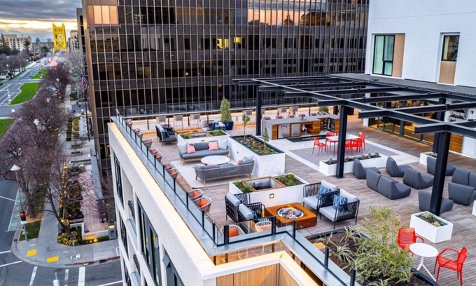 Downtown Sacramento Apartamento | High-Rise and Luxury Suite: Cozy + Central