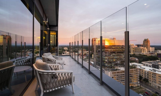 Glenwood South Apartamento | High-rise Apt Raleigh Free Parking Sunset View 1