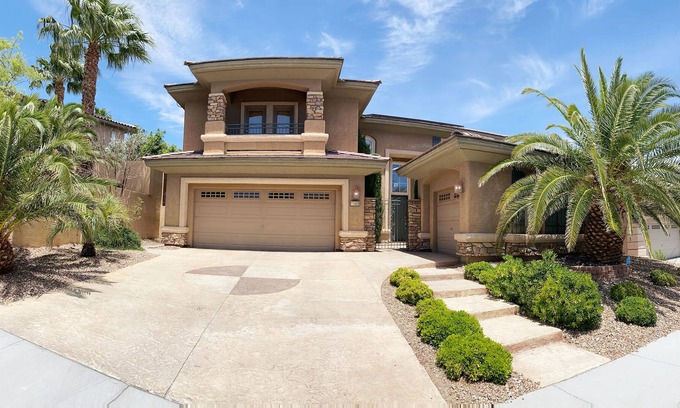 Summerlin West Casa | High school rating summerlin entire second floor private rooms