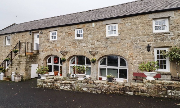 Capheaton Cabaña | HIGH SHAFTOE, pet friendly, with a garden in Ponteland