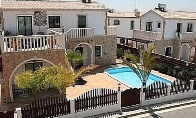 Vrysoulles Villa | Alta Especificación Villa de lujo tradicional con piscina privada 8x4m