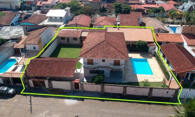 Peruibe Casa | ALTO ESTÁNDAR, 6 SUITES CON AIRE ACONDICIONADO, GRAN PISCINA, UBICACIÓN PRIVILEGIADA