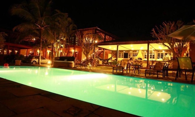 Saquarema Otro | High standard country house, 8 luxury suites, swimming pool, lake, sports courts.