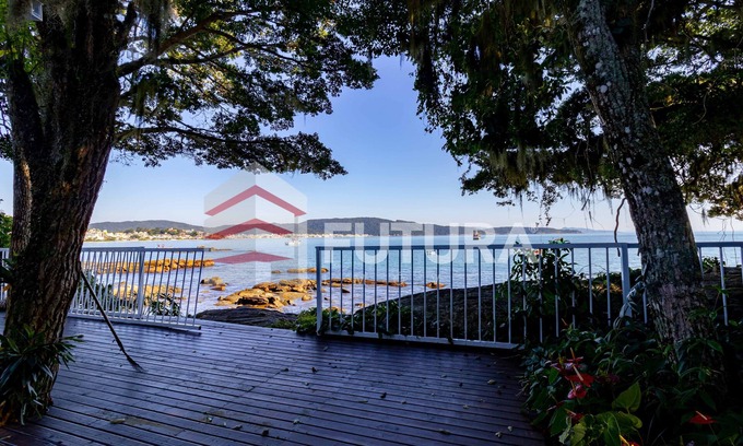 South Region Casa | HIGH STANDARD HOUSE WITH 05 BEDROOMS ON THE BEACH OF LAGOINHA-BOMBINHAS/SC
