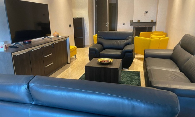 Belvedere Apartamento | HIGH STANDING APARTMENT near casa voyageur train station