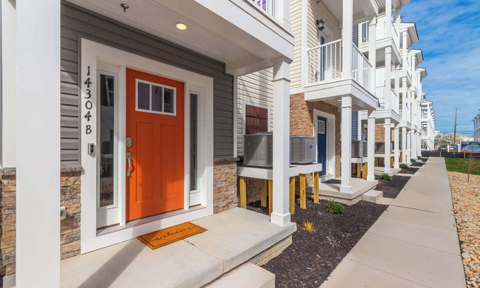 Caine Woods Casa | High Tide 3BR Townhome North OC