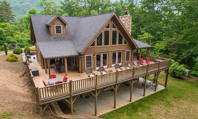 Black Mountain Cabina | Lujoso Log Lodge en Black Mountain te espera ... Mantente en estilo!