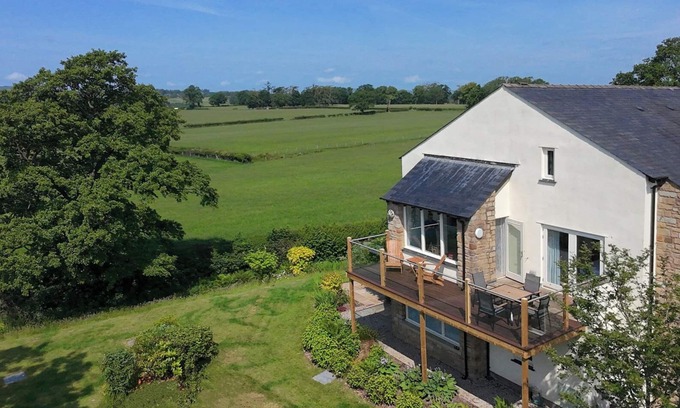 Kirkby Lonsdale Casa | HIGH VIEW MEADOWS, family friendly in Kirkby Lonsdale