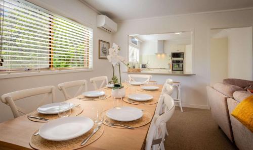 Lynmore Casa | Highfield on High - 50m to the Redwoods Forest with Spa Pool