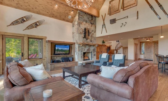 Truckee Casa | Highland Estate at Old Greenwood - Large, Luxury, Private Hot Tub & Amenity Access