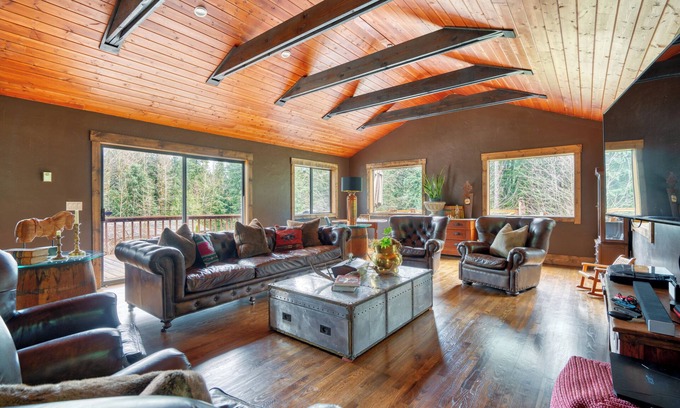 Brightwood Otro | Highland Farms - Your Private Forest Farm
