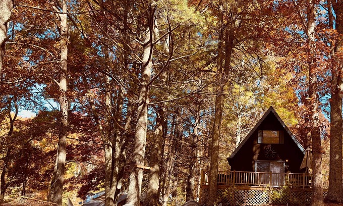 Hillsville Cabina | Highland Hideaway- Hot Tub