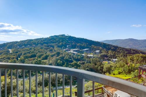 Sugar Mountain Apartamento | Hike, Golf and Sip Sugar Mountain Resort Condo