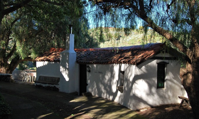 Santa Brigida Cabaña | Cabaña de senderismo en un entorno verde
