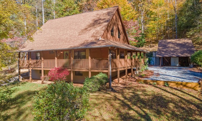Franklin Chalet De Esquí | Hiking and Waterfalls at Bartram Trail Acres Chalet