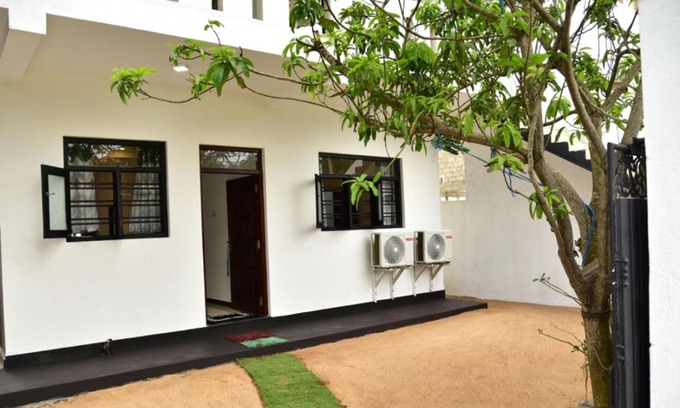 Thiranagama Casa | Hikkaduwa Beach House