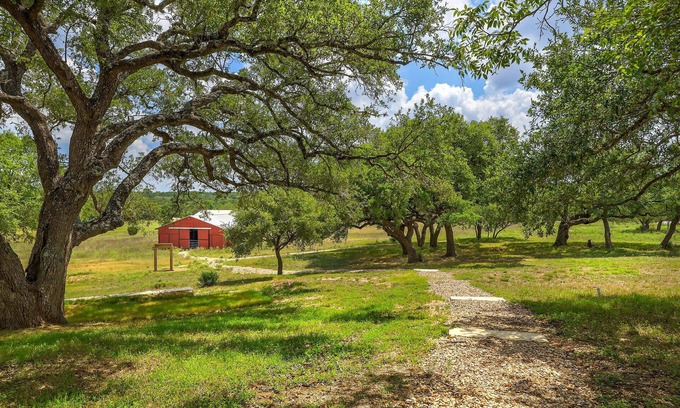 Driftwood Casa | Hill Country Getaway