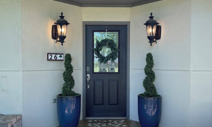 Barton Creek Lakeside Cabaña | Hill Country getaway at Barton Creek Lakeside near Lakecliff Golf Club.