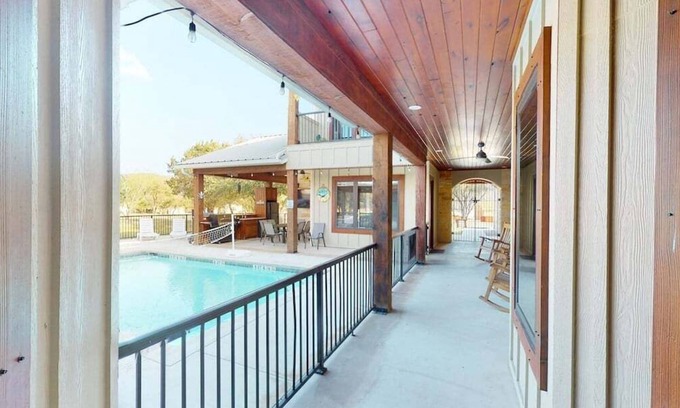 Sabinal Casa | Hill Country Hideaway @ Frio Select Rental Homes