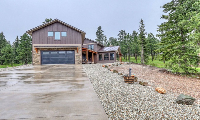 Lead Casa | Hills Coop in Powderhouse Pass!