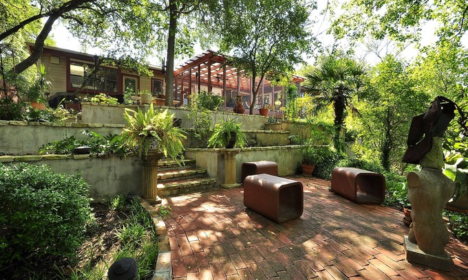 Barton Hills Casa | Hills Haven - ¡Hermoso, único y cerca de todo!