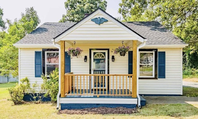 Hillsborough Casa | Hillsborough Bungalow