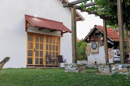 Central Serbia Casa | Hillside Apartment Kruna