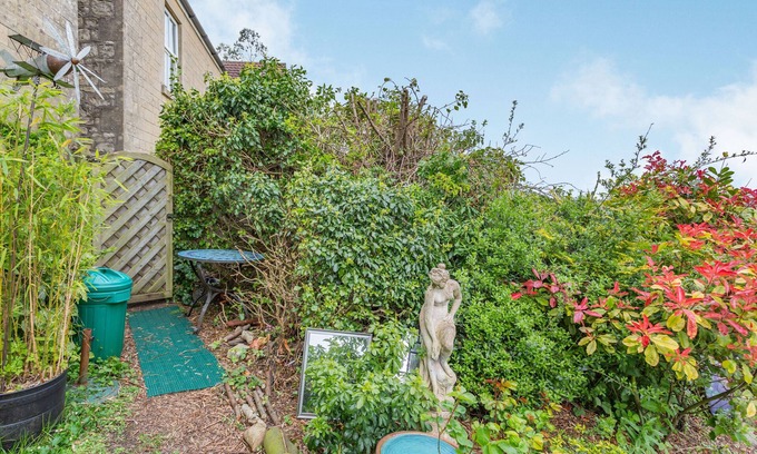 Peasedown Saint John Cabaña | Hillside Cottage
