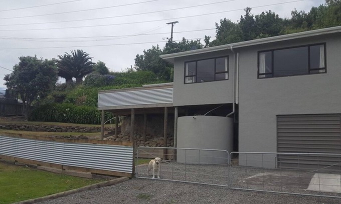 Mahia Casa | Escondite en la ladera en medio de Mahia