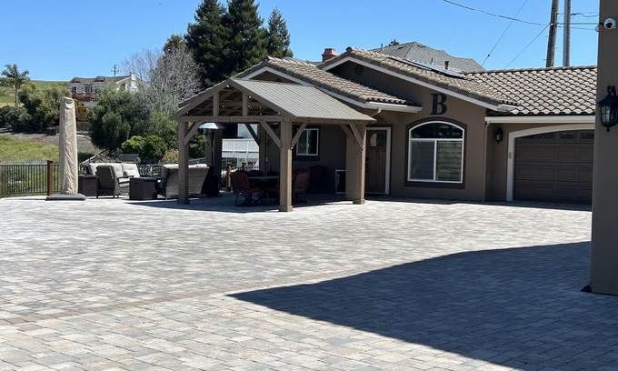 Arroyo Grande Casa | Hillside view with hot tub too