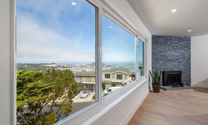 Southern Hills Casa | Belleza en la cima de la colina con impresionantes vistas de San Francisco