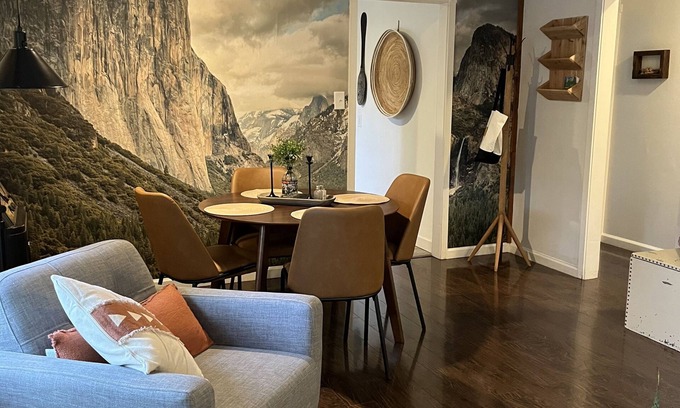 Mariposa Cabaña | Hilltop Cottage walking distance to downtown Mariposa bars/restaurants.