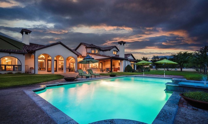 Parker County Casa | Hilltop Estate in Aledo with Pool, Hot Tub, Outdoor Kitchen & 100-Acre Views