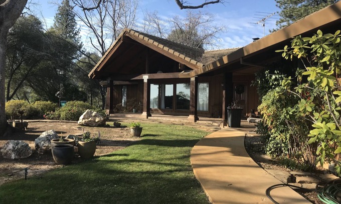 Sonora Casa | Oak Hill Ranch House