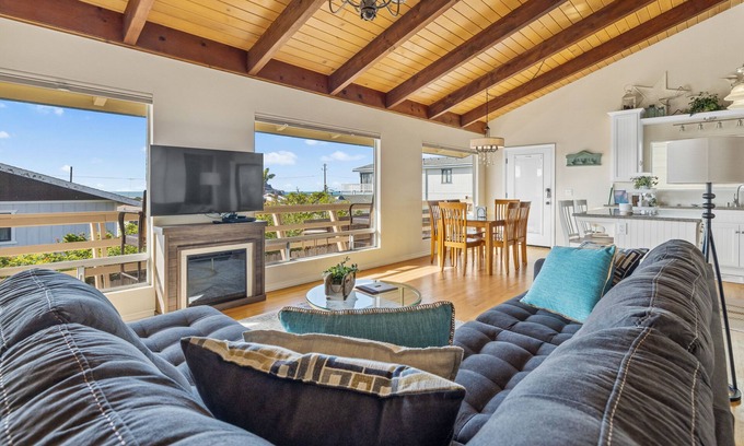 Morro Bay Casa | Hilltop Haven with panoramic views of Morro Bay Rock & Pacific Ocean with deck