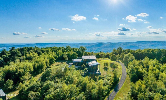 Hillsdale Casa | Hilltop: Spectacular vista, true luxury with pool.
