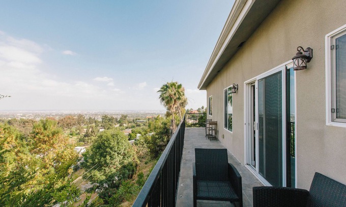 Los Angeles Casa | Hilltop Views! Large 5BR Home + Private Guesthouse