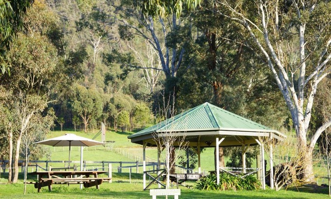 Strath Creek Casa | Hillview & Stringybark, Halls on Falls Homestead
