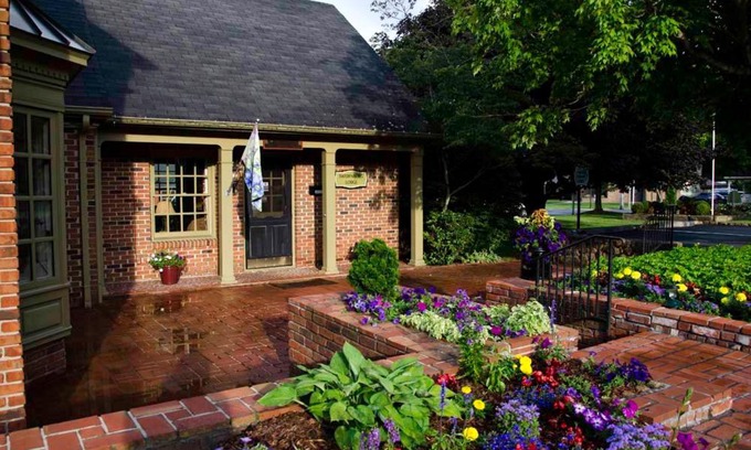 Blowing Rock Hotel | Hillwinds Inn - Blowing Rock