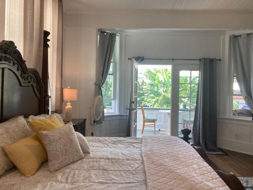 Hilo Cama Y Desayuno | Hilo Bay Oceanfront Bed and Breakfast
