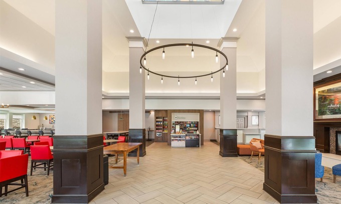 Eagan Park Hotel | Hilton Garden Inn Atlanta Airport North