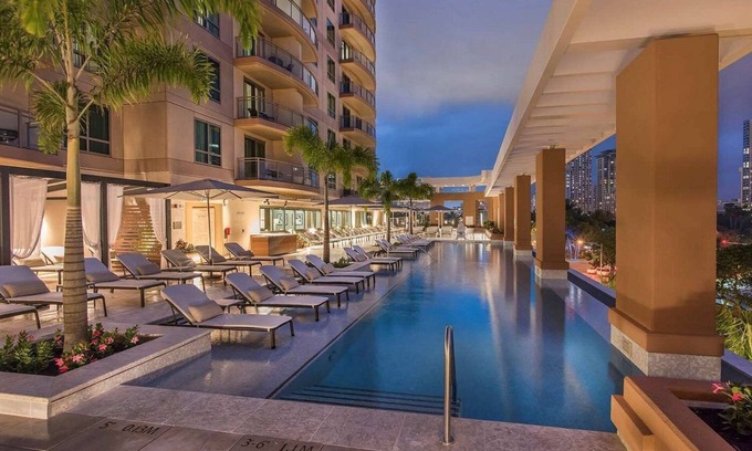 Ala Moana Complejo | Hilton Grand Island Penthouse: 3BR,3BA, Ocean Views on Waikiki Beach, Luxurious!
