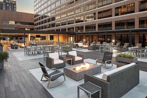 Texas Medical Center Hotel | Hilton Houston Plaza/Medical Center