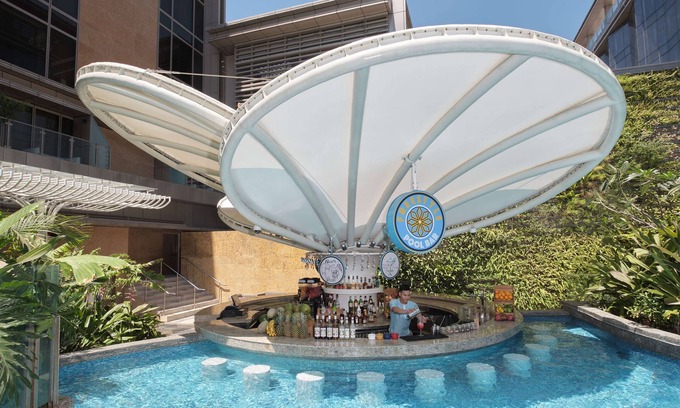 Pasay Hotel | Hilton Manila