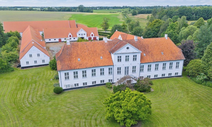 Ullerslev Otro | Hindemae Estate An Exclusive Experienc