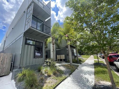 Downtown Jacksonville Apartamento | Hip Container APT - 5 Min Walk to TIAA Bank