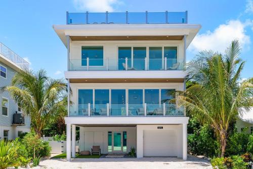 Anna Maria Casa | Hip Nautic