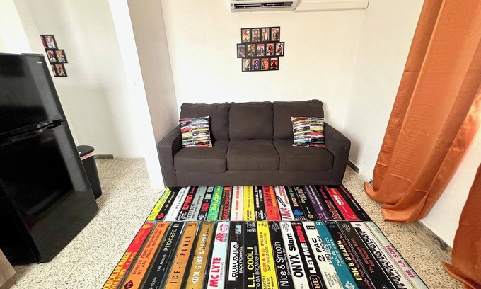 Carolina Apartamento | HipHop 1BR w/yard space near mall & beaches