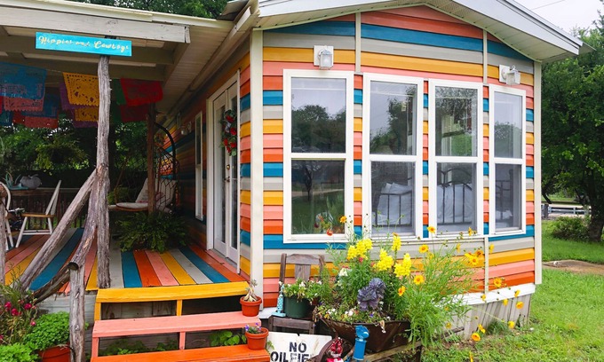 Concan Casa | Hippies y vaqueros: una casa diminuta de un dormitorio 2. 6 millas del río Frio